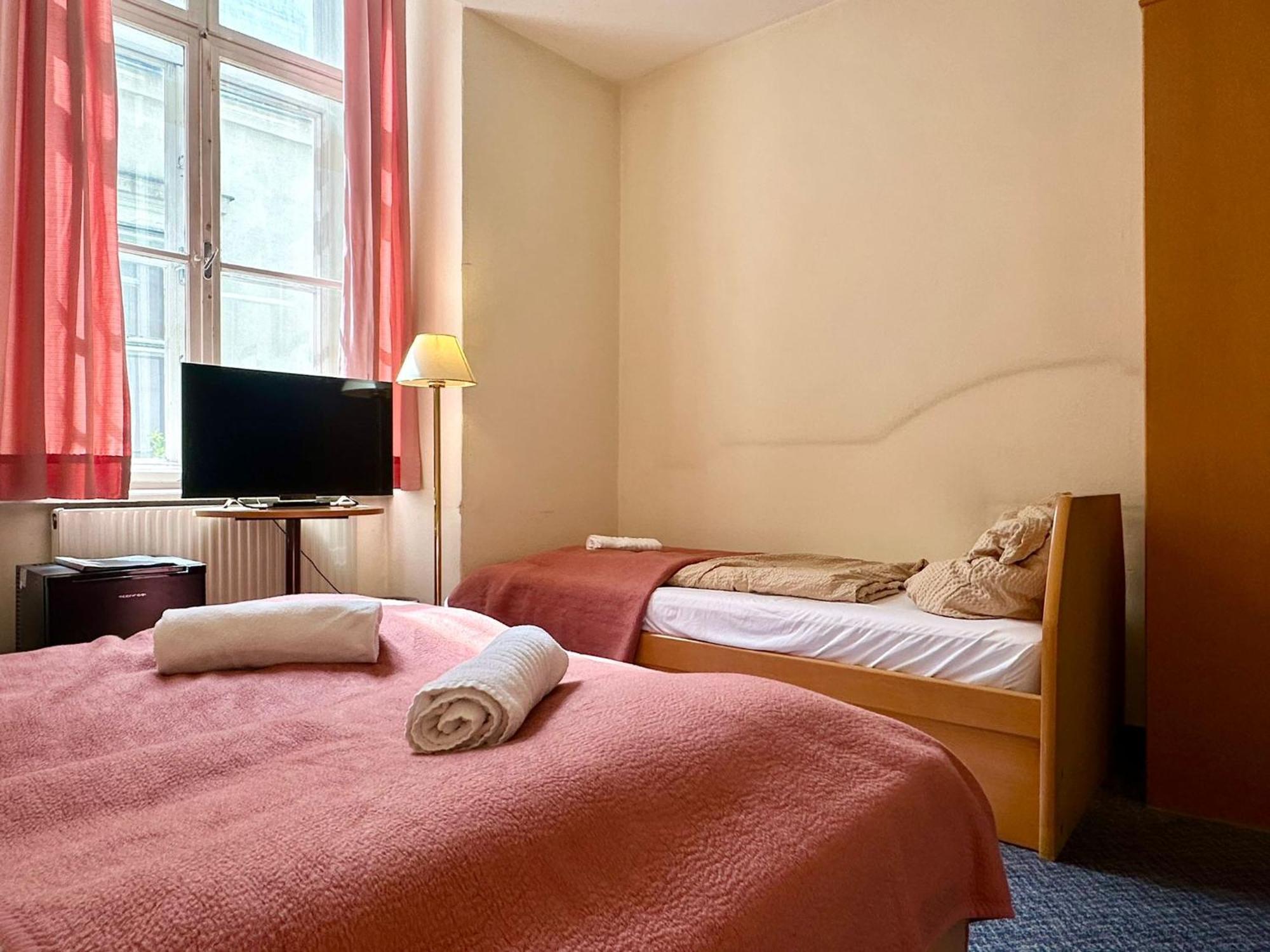 Very Central Apartments, 5 Min To City Center, No Reception Viena Exterior foto